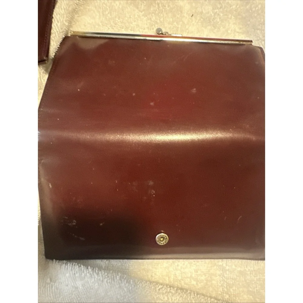 Aigner Billfold Wallet Checkbook With  Cover Burgundy Leather KISS Lock Coin